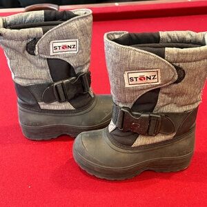 Stonz Gray and Black Kids Winter Boots Size 10